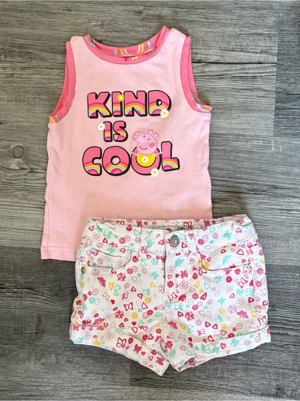 Peppa Pig Pink Top with Jodasche shorts. Girls 2T